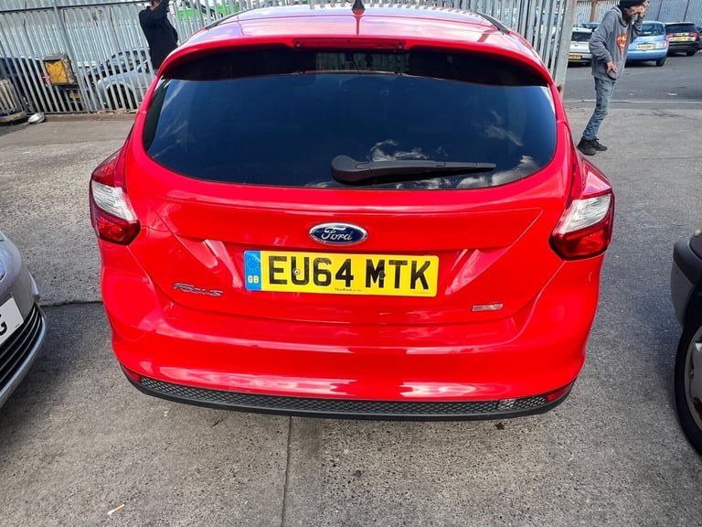2014 Ford Focus 1.0 125 EcoBoost Zetec 5dr HATCHBACK Petrol Manual