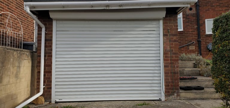 image for ROLLER GARAGE DOOR - NEEDS NEW MOTOR + SAFETY EDGE
