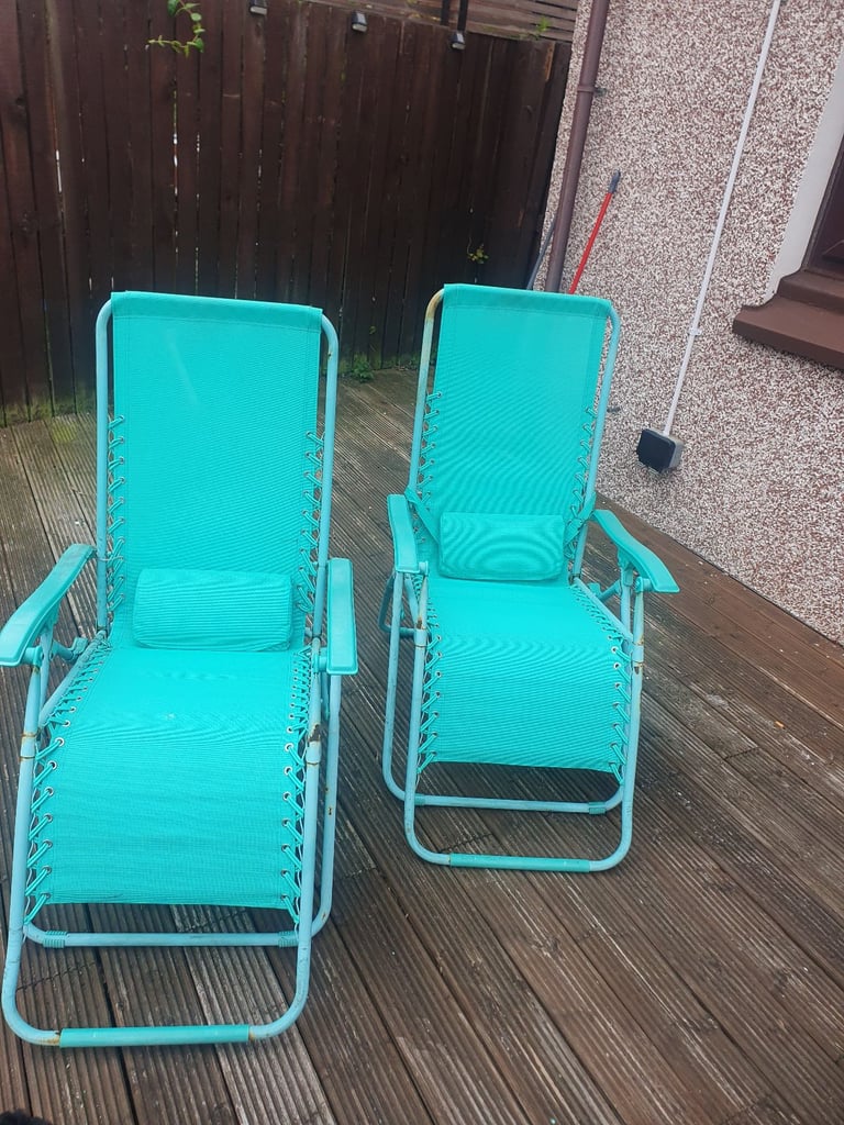 SUN LOUNGERS (PAIR)