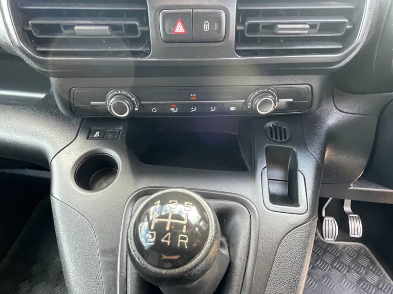 2021 Vauxhall Combo 2300 1.5 Turbo D 100ps H1 Dynamic Van PANEL VAN Diesel Manual