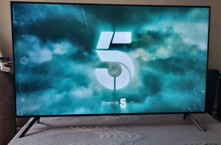 49 INCH SAMSUNG SMART 4K TV IN EXCELLENT CONDITION 