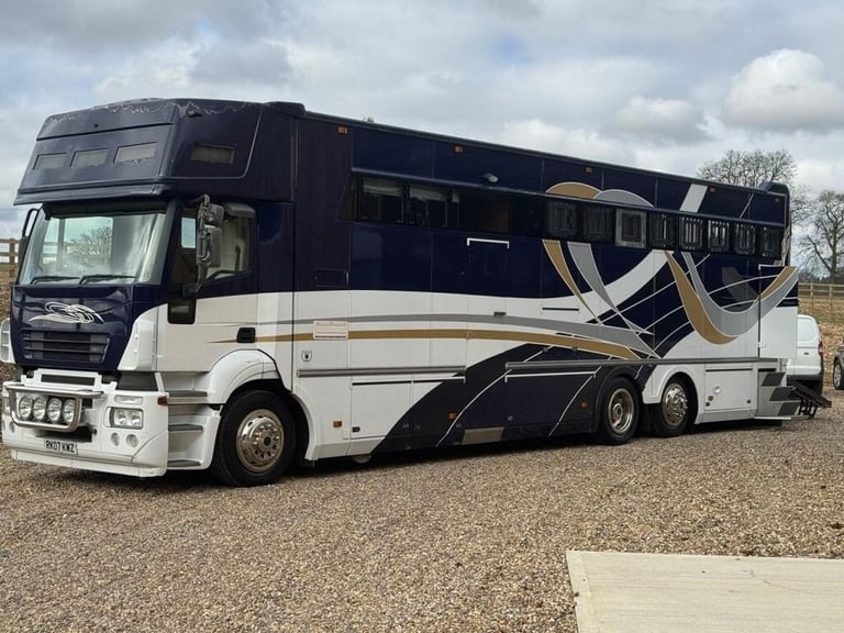 2007 Iveco STRALIS 7 HORSE LEHEL HORSEBOX Diesel Automatic