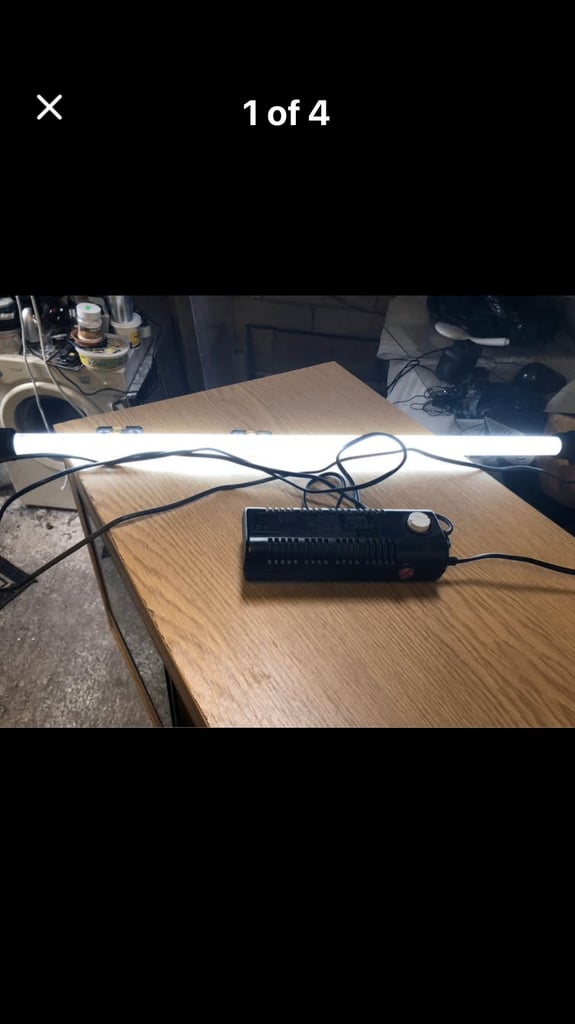 image for Uvb fluorescent light fitting 