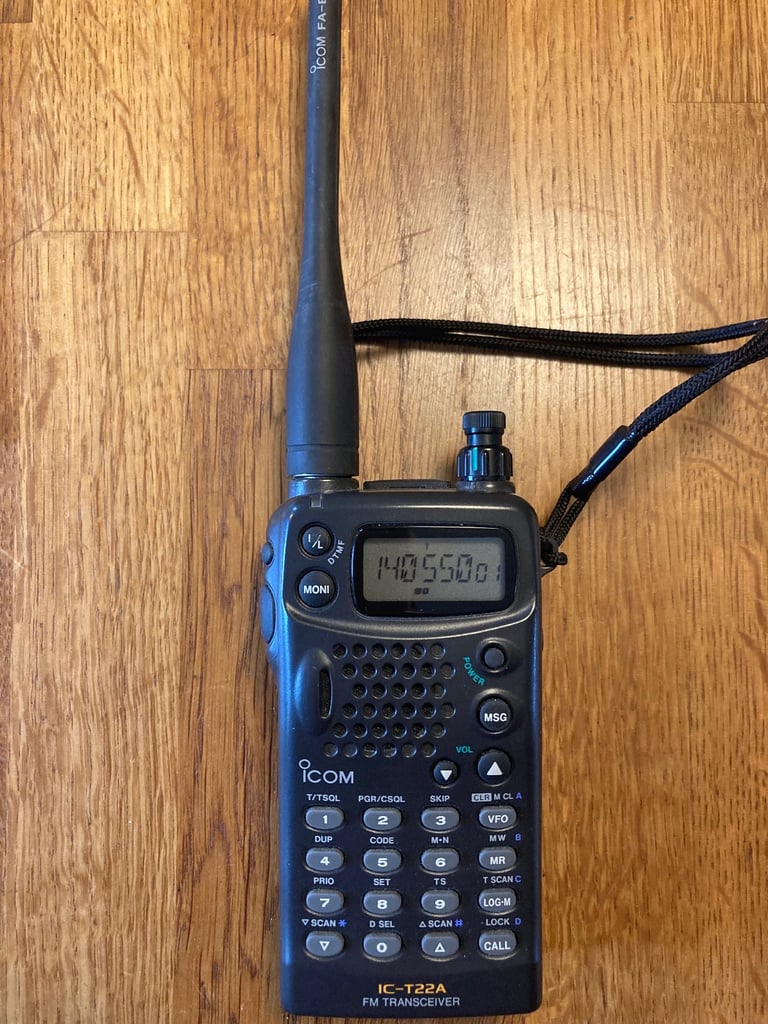 iCOM UHF FM Transceiver. IC-T22A