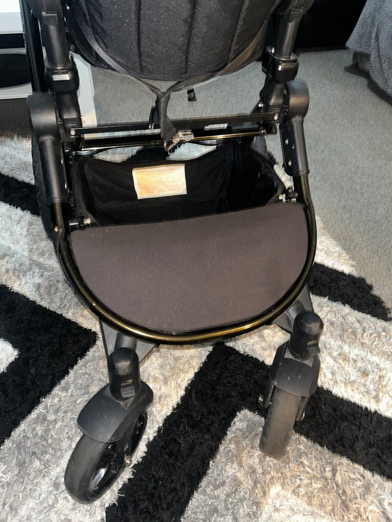 image for Ickle bubba pram 