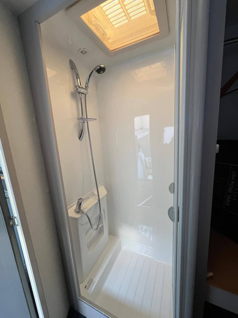 2 berth elldis breeze 452 2010 model. 