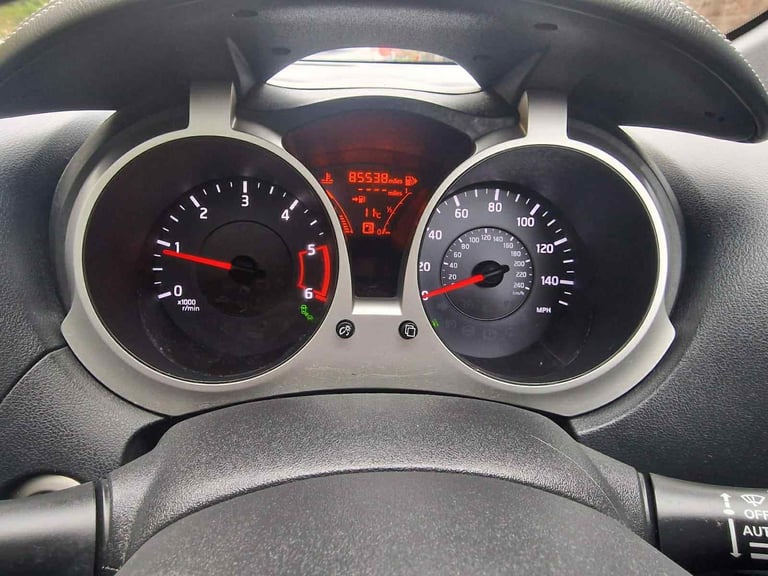 Nissan, JUKE, Hatchback, 2014, Manual, 1461 (cc), 5 doors