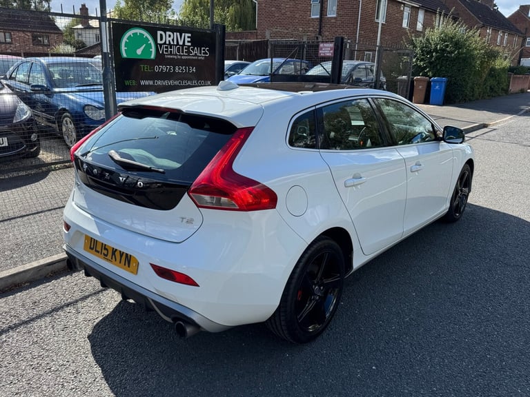 2015 Volvo V40 T2 R DESIGN 5dr ULEZ HATCHBACK Petrol Manual