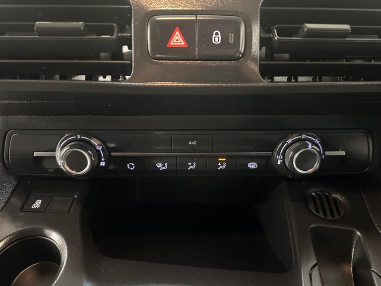 2022 VAUXHALL COMBO 1.5 TURBO D 2300 DYNAMIC PANEL VAN L2 * 15,980 L2 LWB * DIES