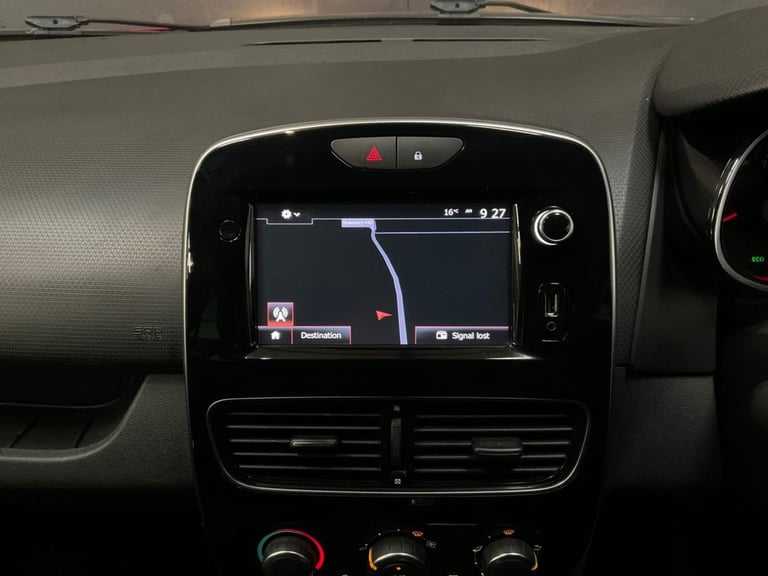 2018 Renault Clio 0.9 TCe Iconic Hatchback 5dr Petrol Manual Euro 6 (s/s) (90 ps) Hatchback Petro...