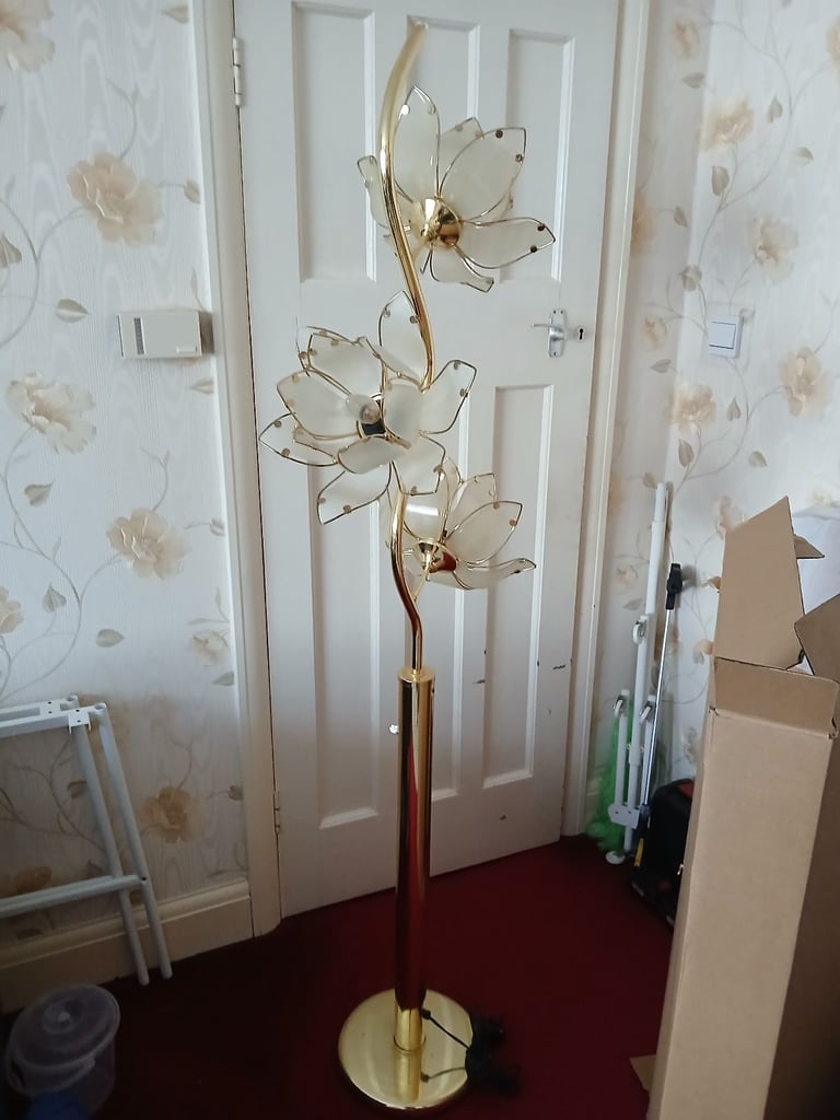 image for Dimmable floor standing flower lamp 