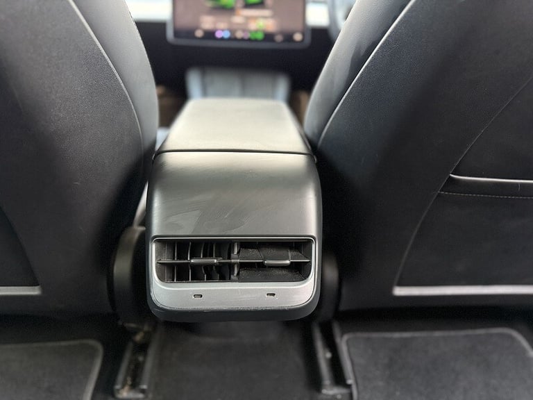 2022 Tesla Model 3 (Dual Motor) Long Range Saloon 4dr Electric Auto 4WDE (346 ps) Saloon Electric...