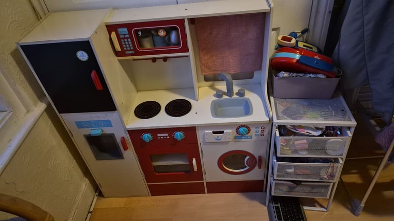image for Play kitchen 