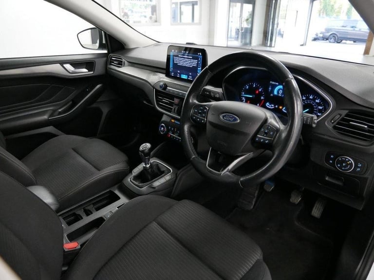 2019 FORD FOCUS 1.5 ECOBLUE 120 BHP TITANIUM EDITION ESTATE ( SUNROOF )