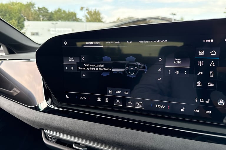 2025 Audi A6 Saloon 2.0 e-hybrid 25.9kWh Launch Edition S Tronic quattro Euro 6 (s/s) 4dr Saloon ...