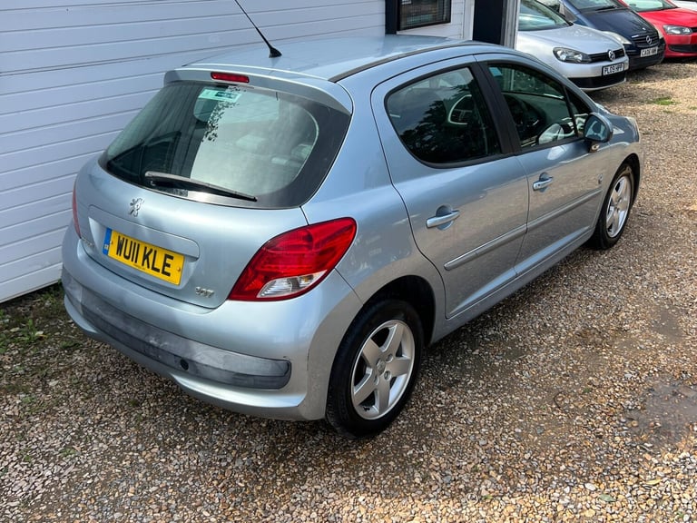 2011 Peugeot 207 1.4 VTi Envy Euro 5 5dr HATCHBACK Petrol Manual