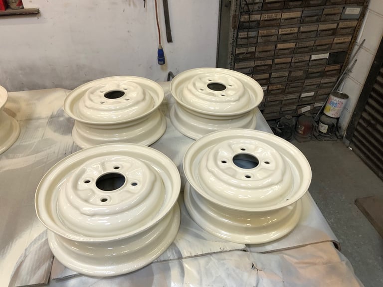 Austin Morris mg 1100 mk1 steel wheels and tyres