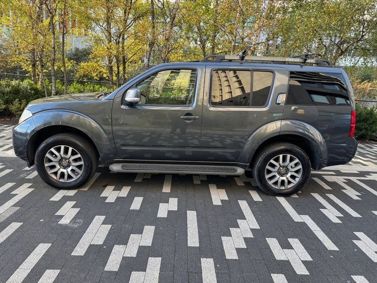 2010 NISSAN PATHFINDER TEKNA 2.5 DCI STATIONWAGON AUTOMATIC GREY 7 SEATER 5dr 