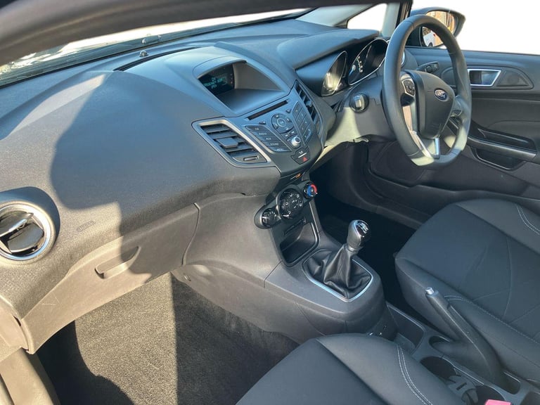 2015 Ford Fiesta 1.5 TDCi Style 5dr Hatchback Diesel Manual