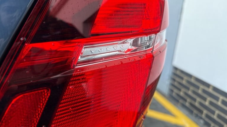 2024 Volvo XC60 Plus, B5 AWD Mild hybrid, Petrol, Dark Estate Petrol Automatic