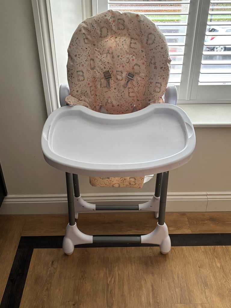Selling our Mamas & Papas Baby Highchair - £30