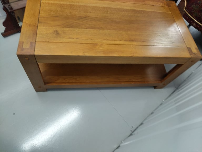 Oak coffee table 