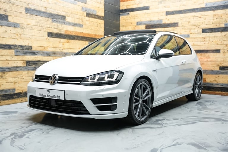 image for 2015 Volkswagen Golf R DSG Hatchback Petrol Semi Automatic