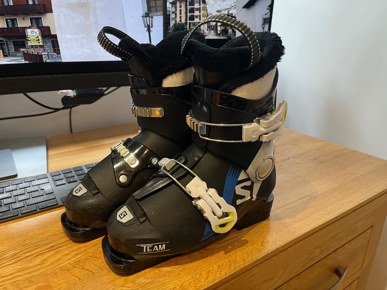 Gumtree ski boots hotsell