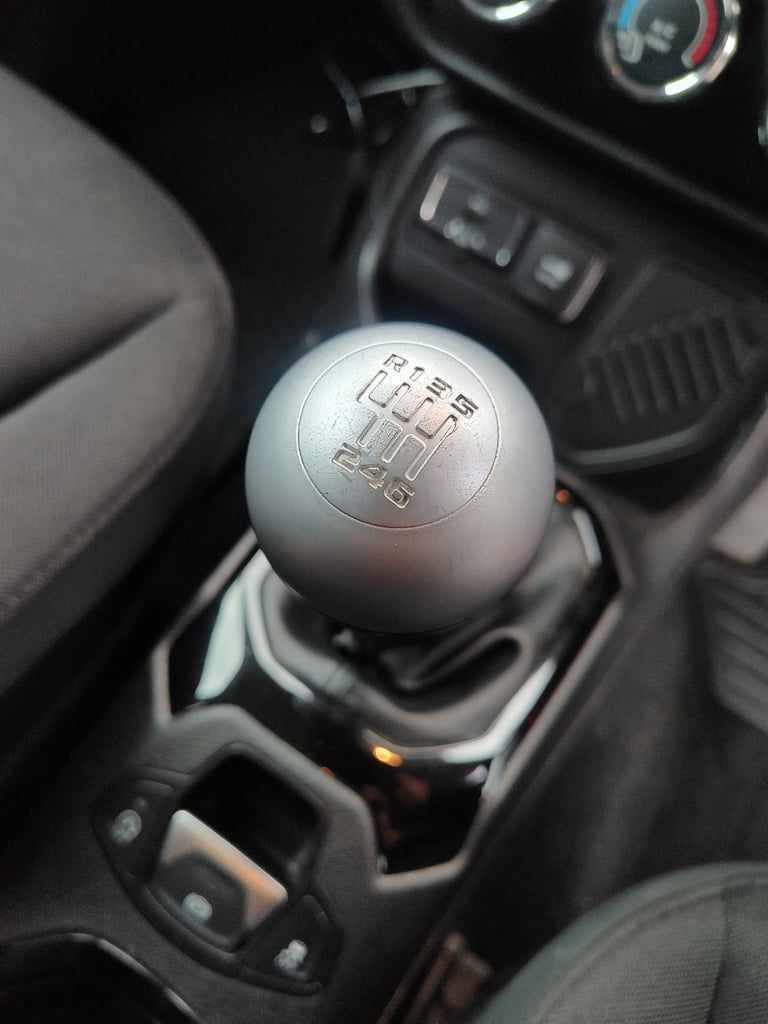 JEEP RENEGADE, NIGHT EAGLE EDITION, 1.6 DIESEL, LOW MILES, 12MONTHS MOT, SERVICE HISTORY 