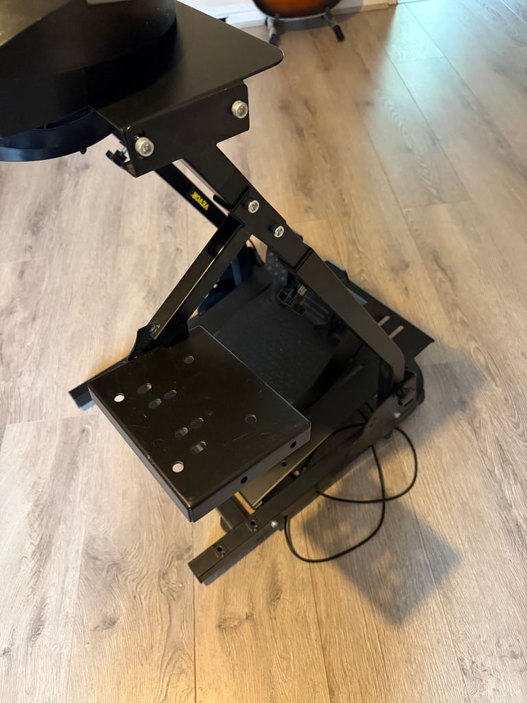 Thrustmaster T80 Racing wheel with Vevor stand 