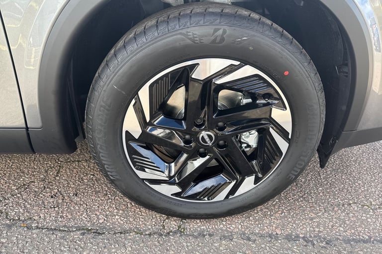 2025 Nissan Qashqai 1.5 E-Power N-Connecta 5dr Auto HATCHBACK PETROL/ELECTRIC Automatic