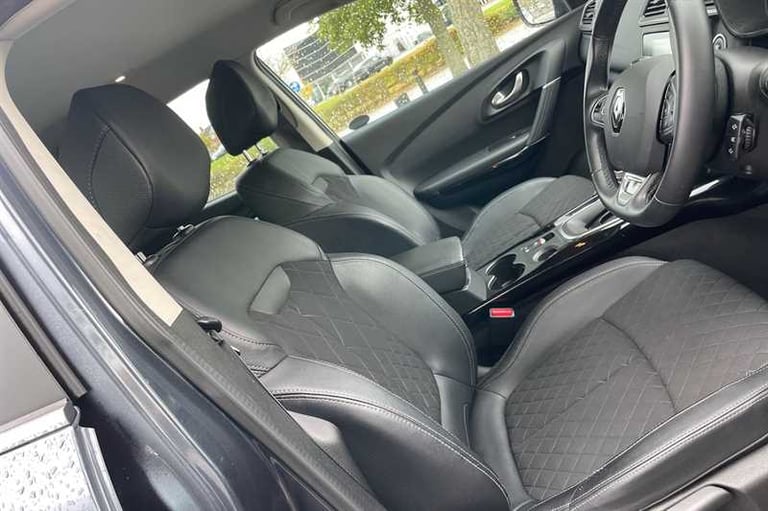 2019 Renault Kadjar 1.3 TCe Iconic SUV 5dr Petrol EDC Euro 6 (s/s) (140 ps) SUV Petrol Automatic