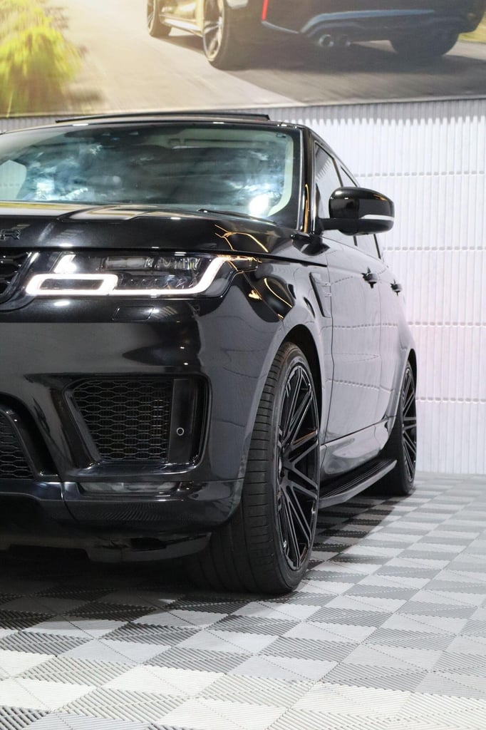 LAND ROVER RANGE ROVER SPORT 3.0 D300 MHEV HSE Silver Auto 4WD Euro 6 (s/s) 5dr