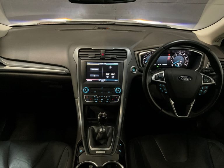 2016 Ford Mondeo 2.0 TDCi Titanium 5dr HATCHBACK DIESEL Manual