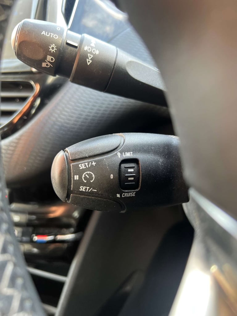 2017 Peugeot 2008 1.6 BlueHDi 120 Allure 5dr HATCHBACK DIESEL Manual