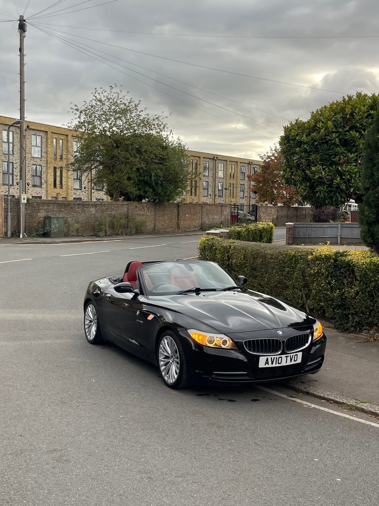 image for 2010 BMW Z4 2.5 Petrol Automatic,RED Interior ***
