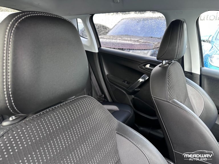 2018 Peugeot 2008 1.2 PureTech Allure Euro 6 5dr HATCHBACK Petrol Manual