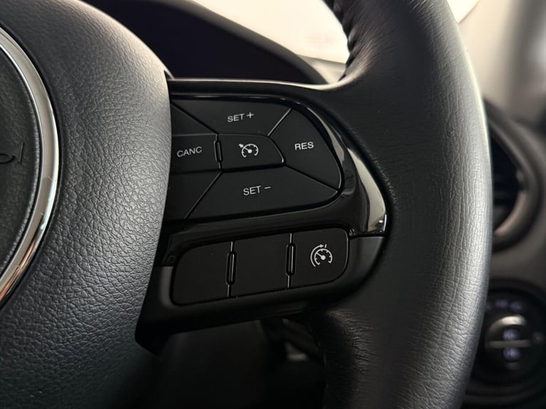 2020 Jeep Renegade 1.3 GSE T4 Night Eagle DDCT Euro 6 (s/s) 5dr ESTATE Petrol Automatic