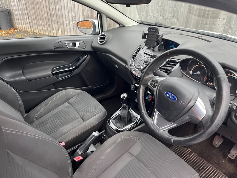 Ford, FIESTA, Hatchback, 2014, Manual, 1241 (cc), 3 doors