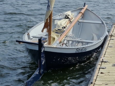 Dinghy - 17 foot trailer/sailer