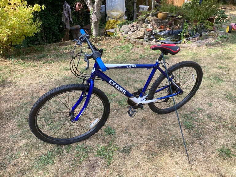 image for Cross mans mountain bike in good condition 