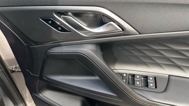 2025 MG MG HS 1.5 T-GDI PHEV Trophy 5dr Auto Hatchback Petrol Parallel PHEV Automatic