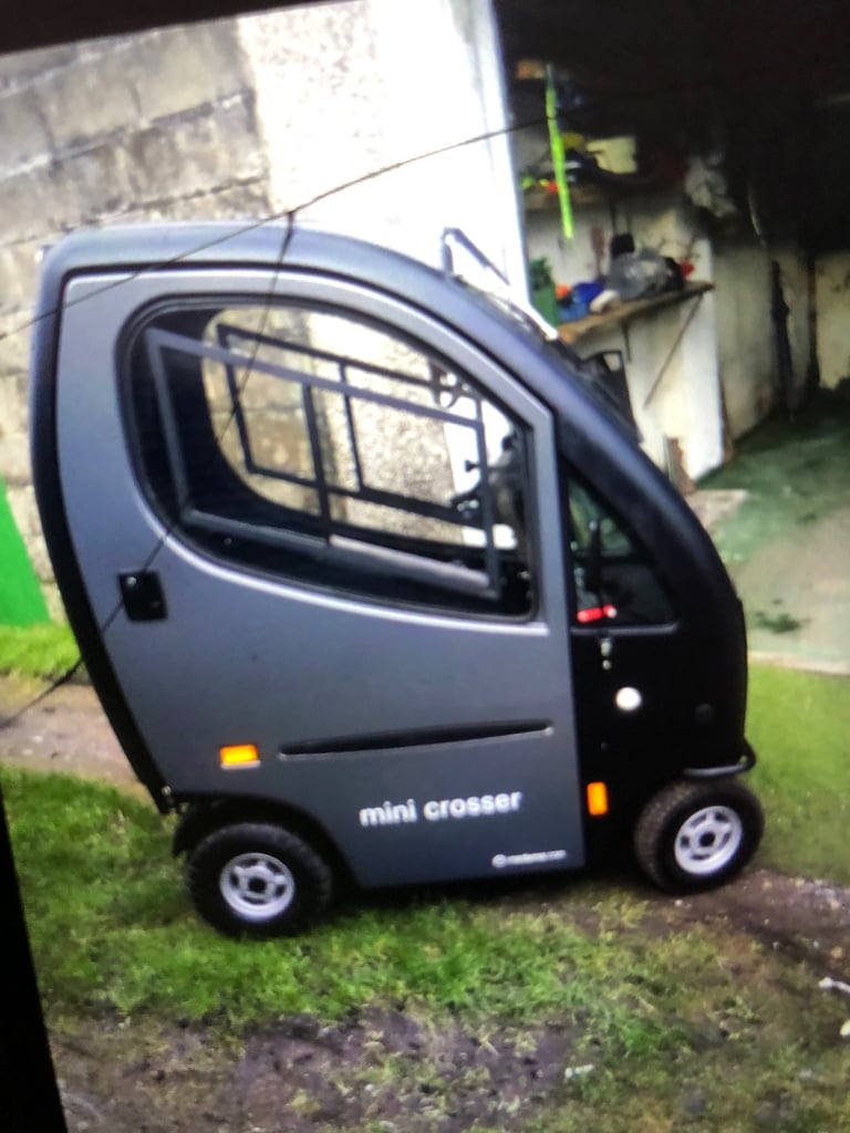 Mobility cabin scooter 