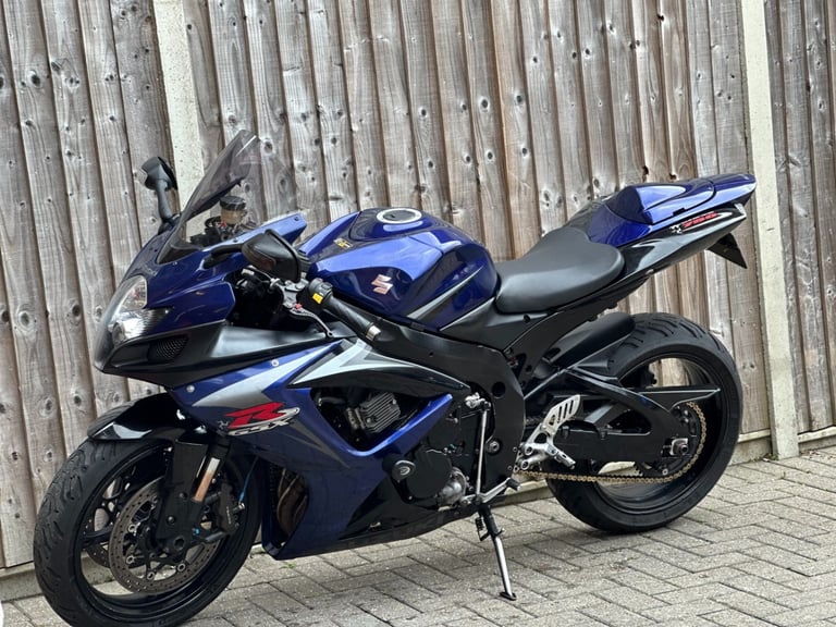 SUZUKI GSXR 750 K7 ISLE OF MAN 2007 (07) SUPER SPORT NUMBER 096 OF 200 MADE
