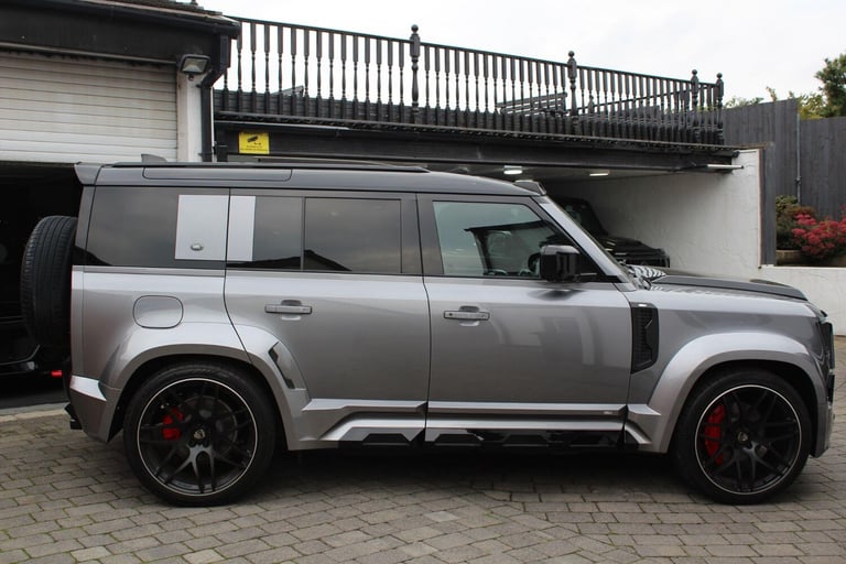 2023 Land Rover Defender 2.0 P400e X-Dynamic SE 110 5dr Auto ESTATE PETROL/ELECTRIC Automatic