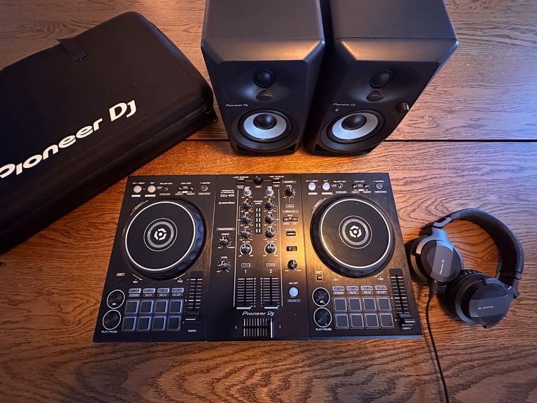 image for Pioneer DDJ-400 Full DJ Bundle – Excellent Condition (Hardly Used)
