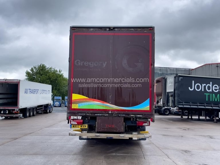 2017 (17) SCANIA P280 6X2 TAG CURTAINSIDE