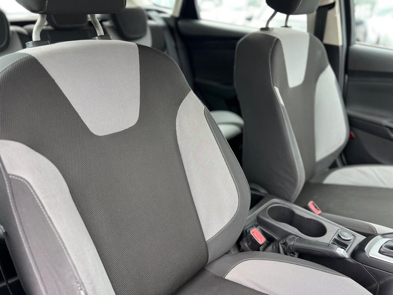 2013 Ford Focus 1.6 Zetec Euro 5 5dr HATCHBACK Petrol Manual