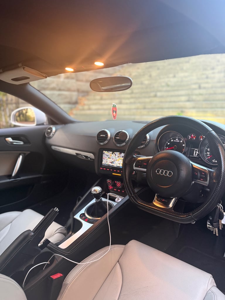 Audi, TT RS, Coupe, 2010, Manual, 2480 (cc), 2 doors