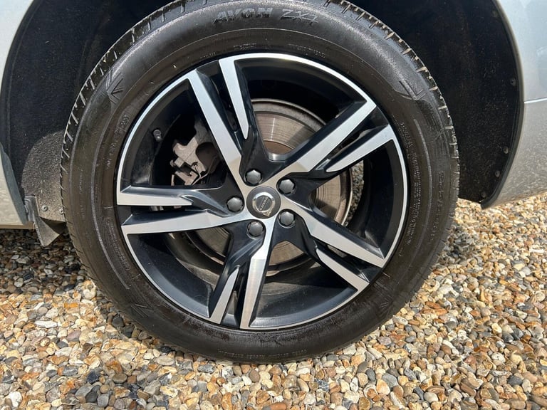 VOLVO XC60 2.0 R-Design T8 Twin Engine AWD 2018